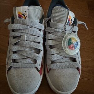 Puma Gray Youth Shoes with Embroidered Detail